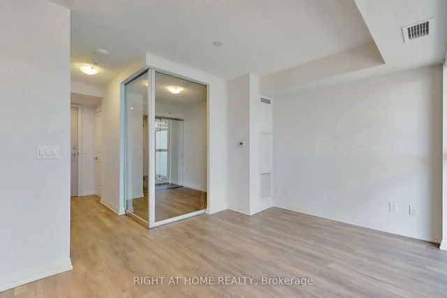 Additional image 5 of 30 Meadowglen Pl Unit 507