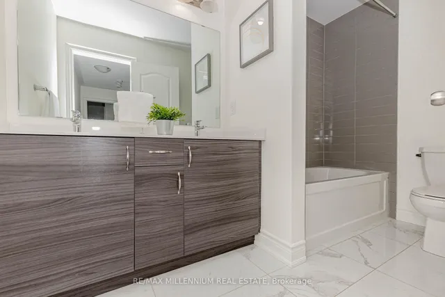 Additional image 40 of 1238 Bowell Cres