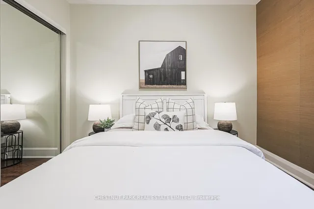 Additional image 22 of 480 Oriole Pkwy Unit 111