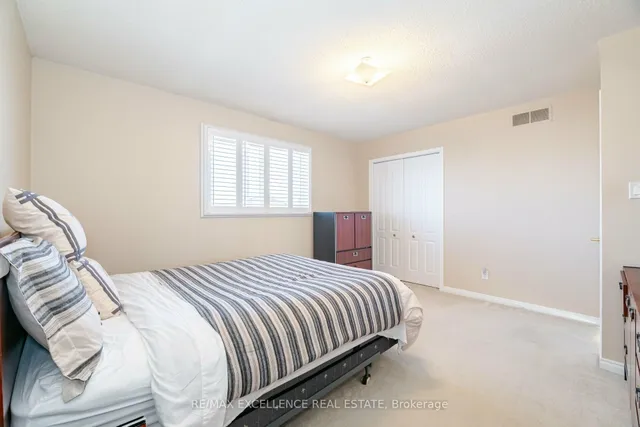 Additional image 31 of 60 Indian Cres