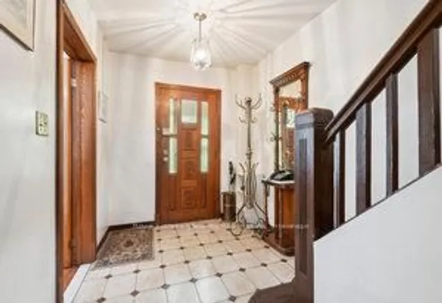 Additional image 8 of 38 Fernbank Ave