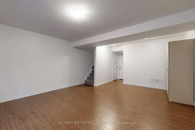 Additional image 34 of 10 FOXGLOVE Cres Unit 22