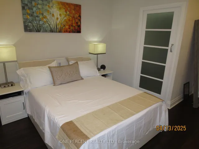 Additional image 14 of 39 Decarie Circ