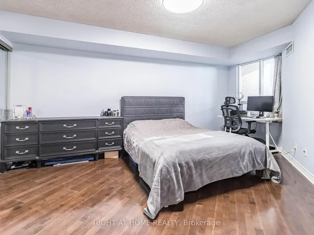 Additional image 25 of 35 Kingsbridge Garden Circ Unit 701