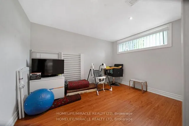 Additional image 25 of 90 Deanvar Ave