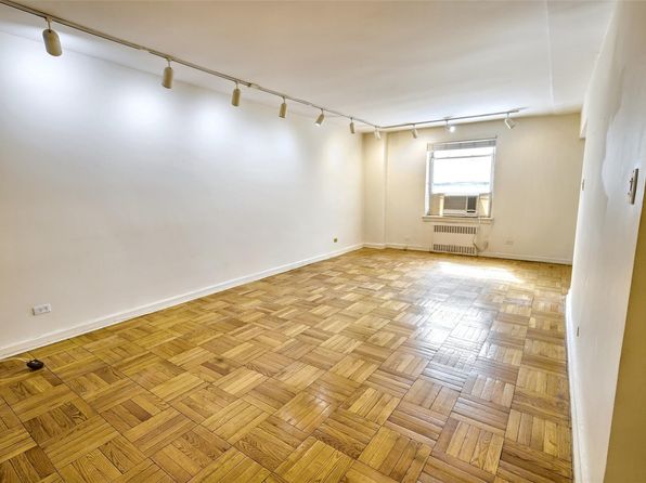 16241 Powells Cove Blvd, Flushing, NY