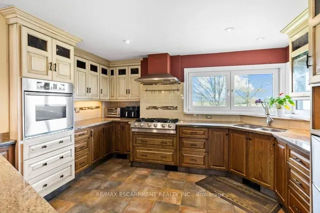 Additional image 10 of 407 Third Rd