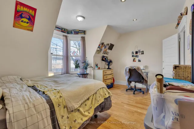 Additional image 26 of 43 Burnfield Ave