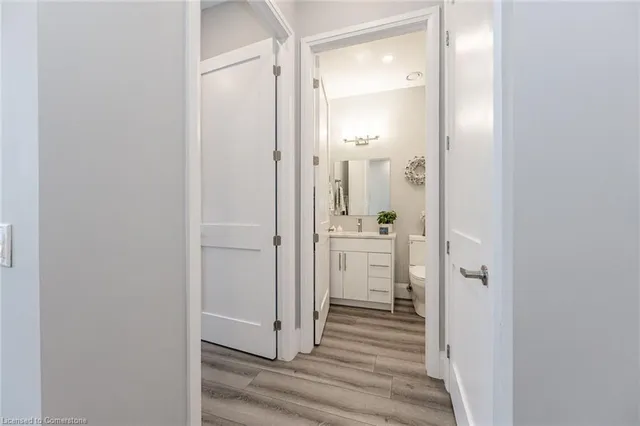 Additional image 27 of 60 Charles St Unit 2904