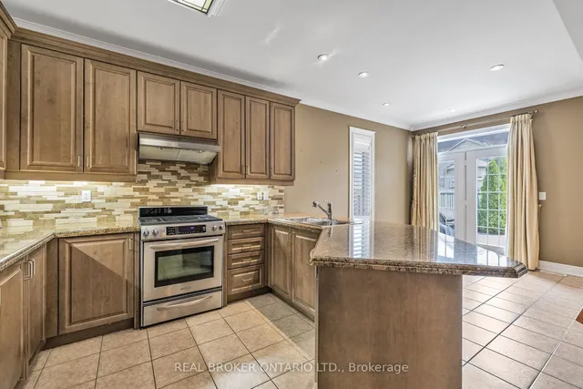 Additional image 13 of 28 Hampton Springs Dr