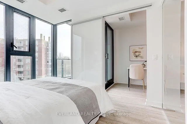 Additional image 31 of 250 Lawrence Ave Unit 413