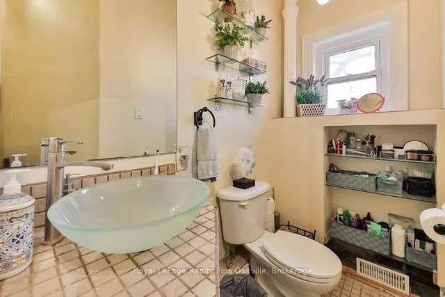 Additional image 31 of 14 Hatt St