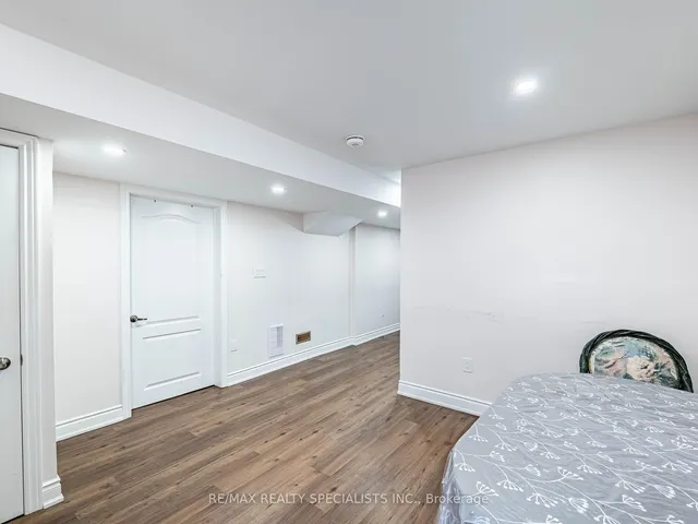 Additional image 29 of 18 Jessop Dr