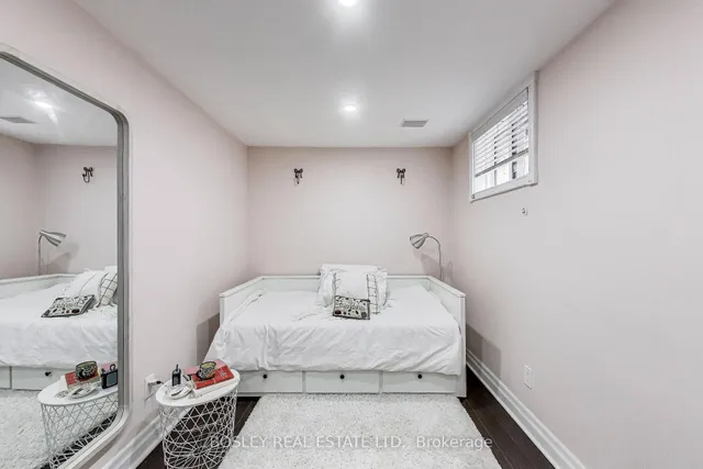 Additional image 38 of 1033 Woodbine Ave