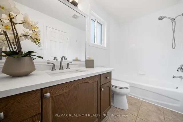 Additional image 29 of 34 Shadyglen Dr