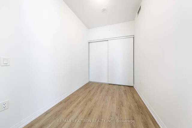 Additional image 15 of 50 Dunfield Ave Unit 1917