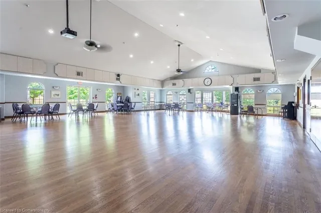 Additional image 40 of 56 Northern Breeze St