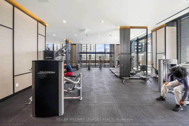 Additional image 25 of 501 Yonge St Unit 1211