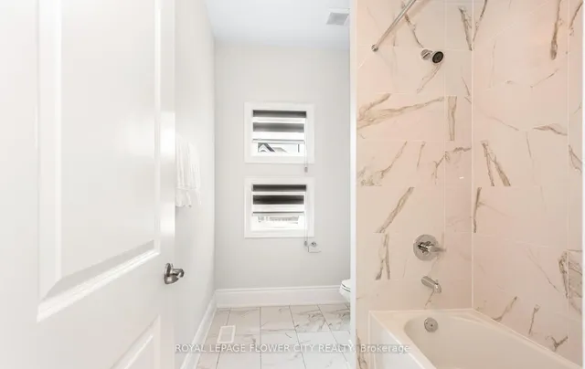 Additional image 38 of 25 Icon St