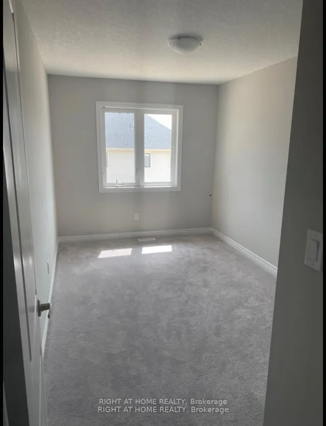 Additional image 16 of 29 Mia Dr