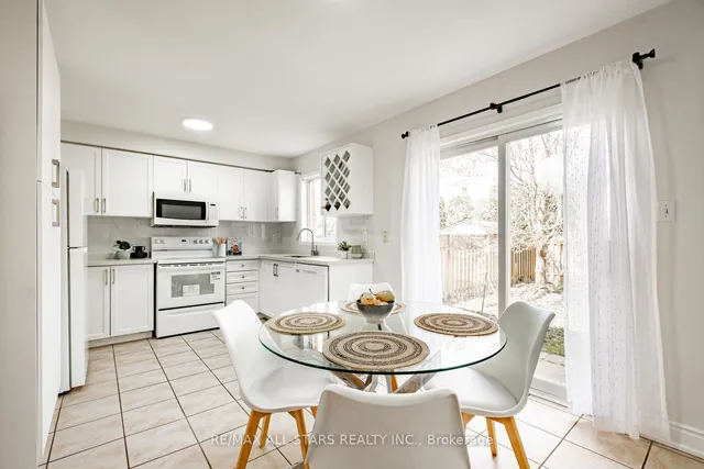 Additional image 13 of 126 Lake Louise Dr