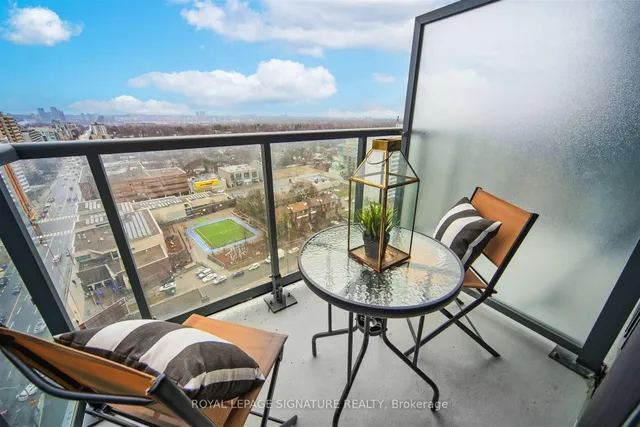 Additional image 18 of 125 Redpath Ave Unit 1913