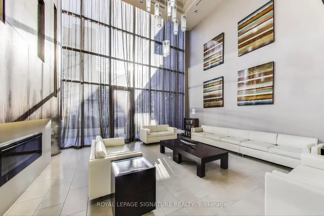 Additional image 5 of 320 Richmond St Unit 911