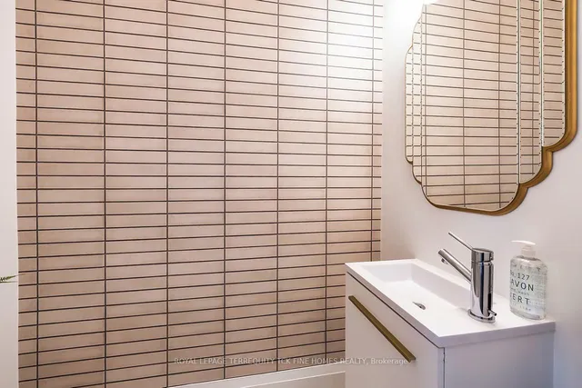 Additional image 5 of 150 Lisgar St