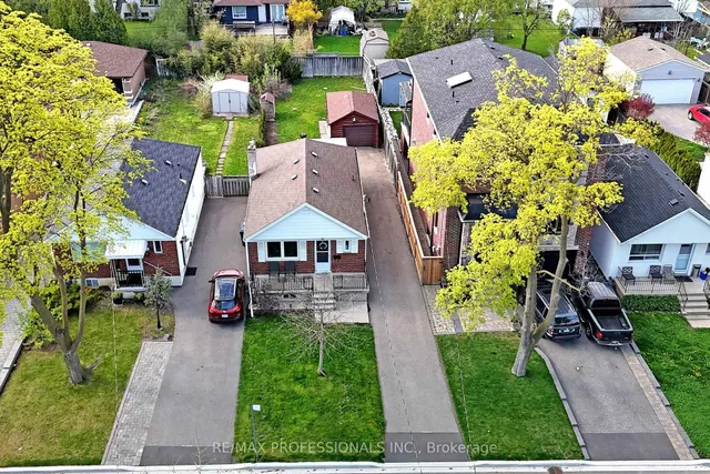 Additional image 30 of 24 Braeburn Ave