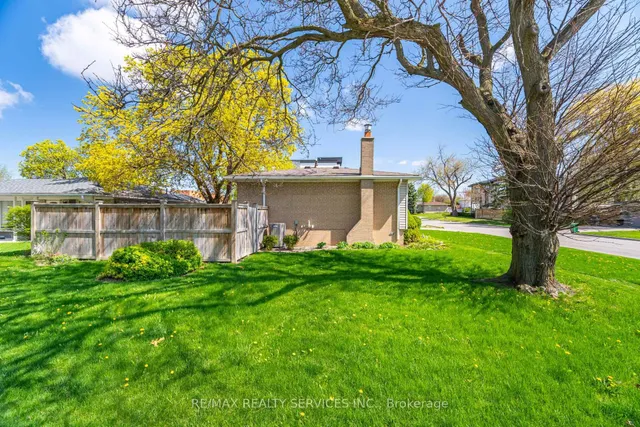 Additional image 4 of 2 Ferndale Cres