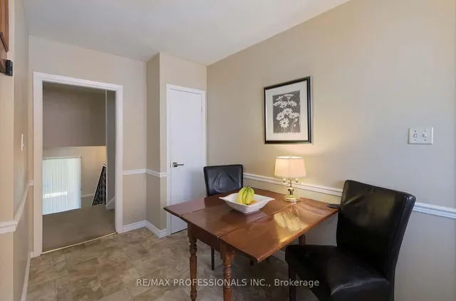 Additional image 15 of 36 Boxwood Rd