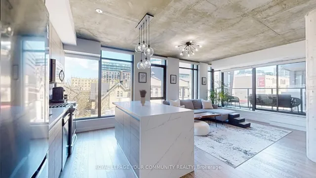 Additional image 10 of 111 Bathurst St Unit 314