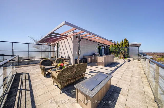 Additional image 35 of 21 Clairtrell Rd Unit Ph701