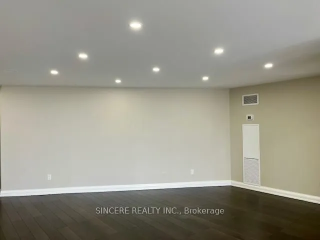 Additional image 8 of 85 Skymark Dr Unit 1005