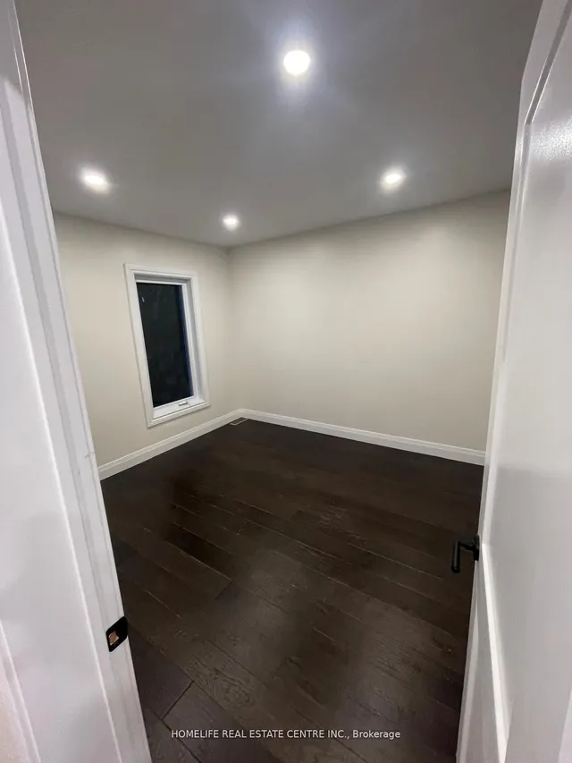 Additional image 13 of 4 Minto Ave