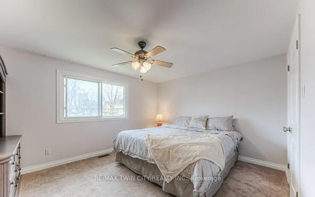 Additional image 17 of 111 Martinglen Cres