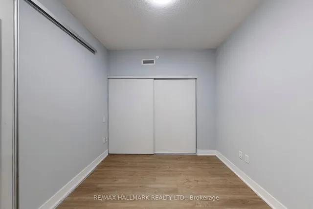 Additional image 22 of 30 Roehampton Ave Unit 418