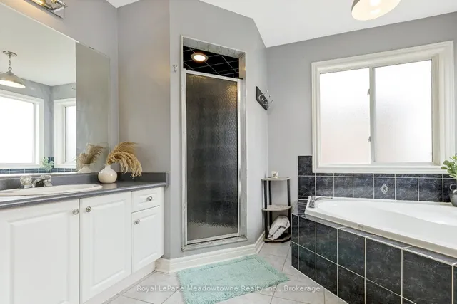 Additional image 19 of 13 Robarts Dr