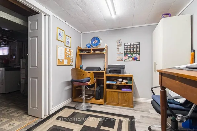 Additional image 34 of 773 Queensdale Ave