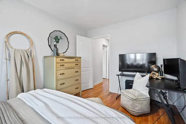 Additional image 22 of 19 Woodstream Ave