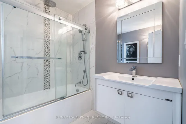 Additional image 22 of 19 East 44th St