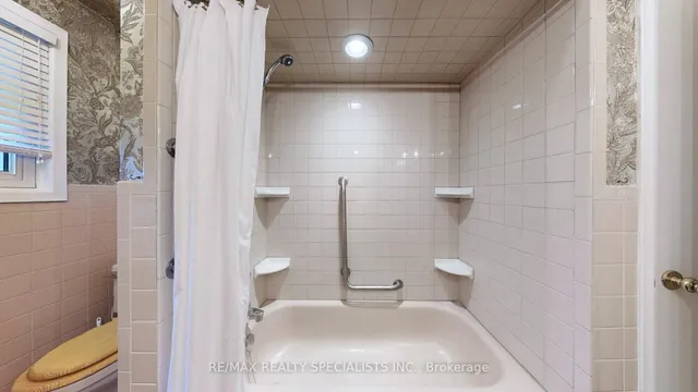 Additional image 23 of 3644 Logmoss Cres