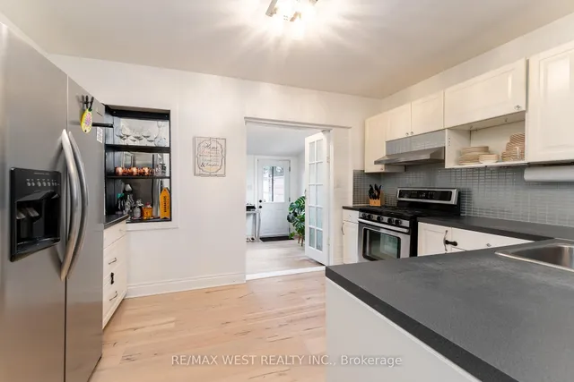 Additional image 10 of 2311 Gerrard St