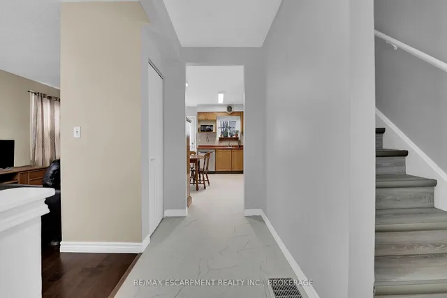 Additional image 22 of 164 Campbell Ave