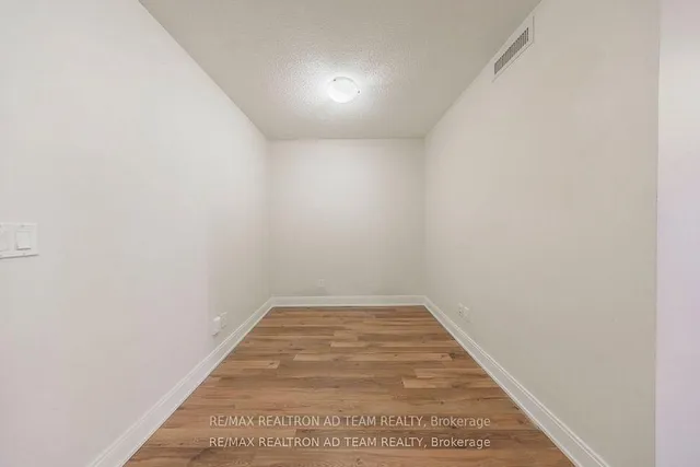 Additional image 4 of 125 Village Green Sq Unit 706