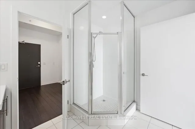 Additional image 26 of 85 Duke St Unit 1702