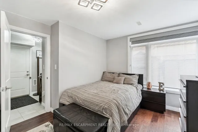 Additional image 28 of 30 Times Square Blvd Unit 305