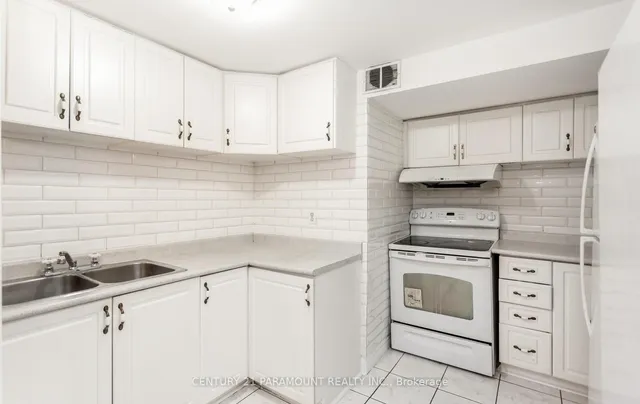 Additional image 36 of 112 Wildberry Cres