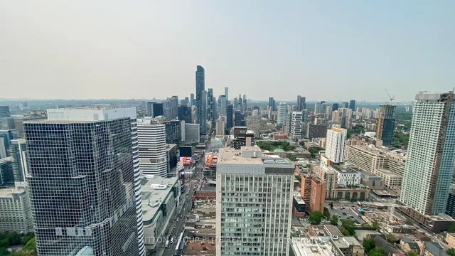 Additional image 35 of 197 YONGE St Unit 4902