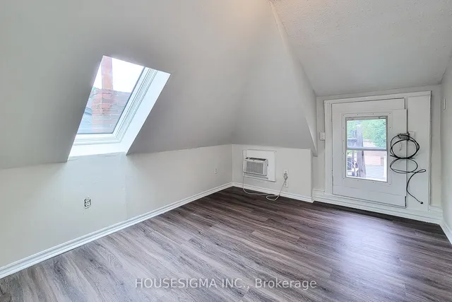 Additional image 32 of 46 Ottawa St